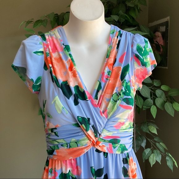 Vince Camuto Short Sleeve Floral Midi Dress - Picture 3 of 7